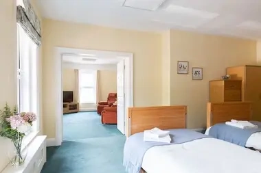 Walcot Hall Nursing Home