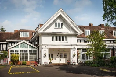 Dormy House